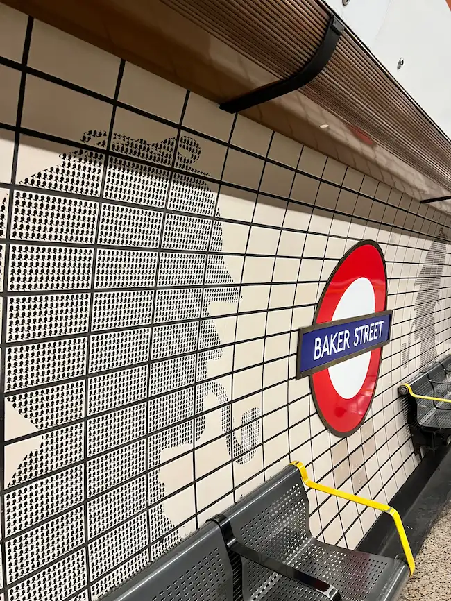 ベイカー街駅の写真
