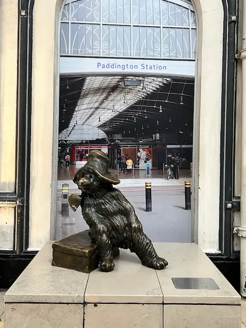 パディントン像